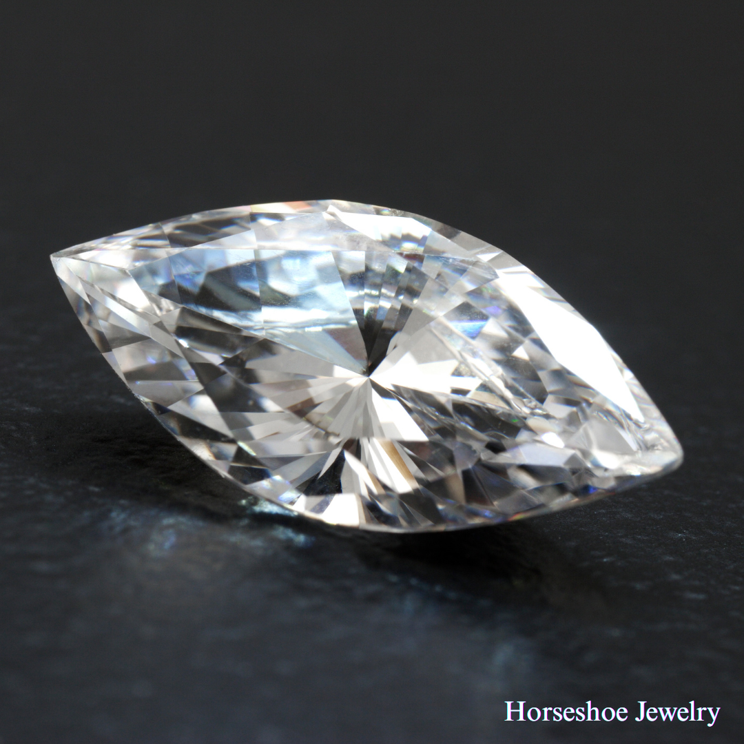Diamond マーキスカット